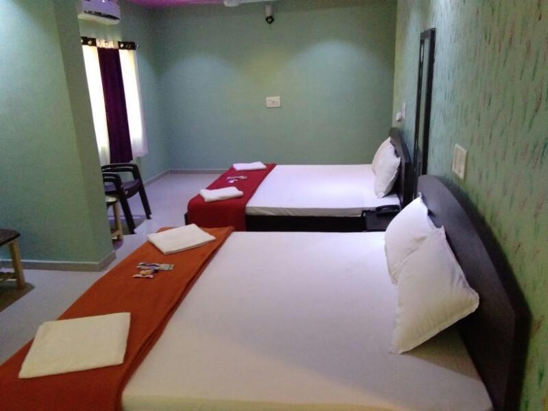 Hotel Krisha Daman Ngoại thất bức ảnh